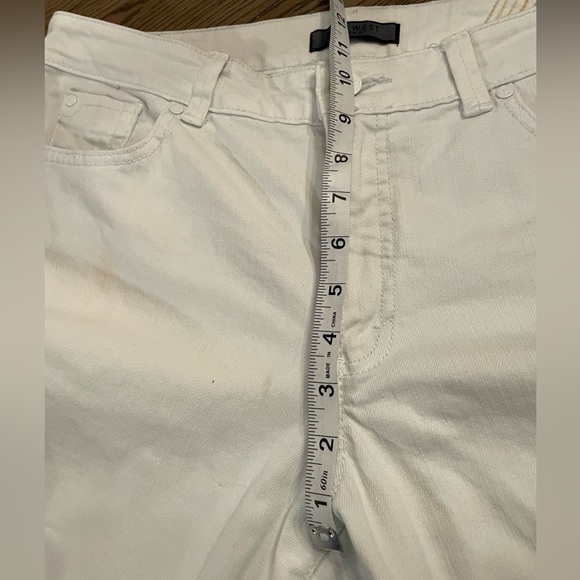 Nine West White Denim Jeans, size 14, 31“ inseam - Picture 7 of 7